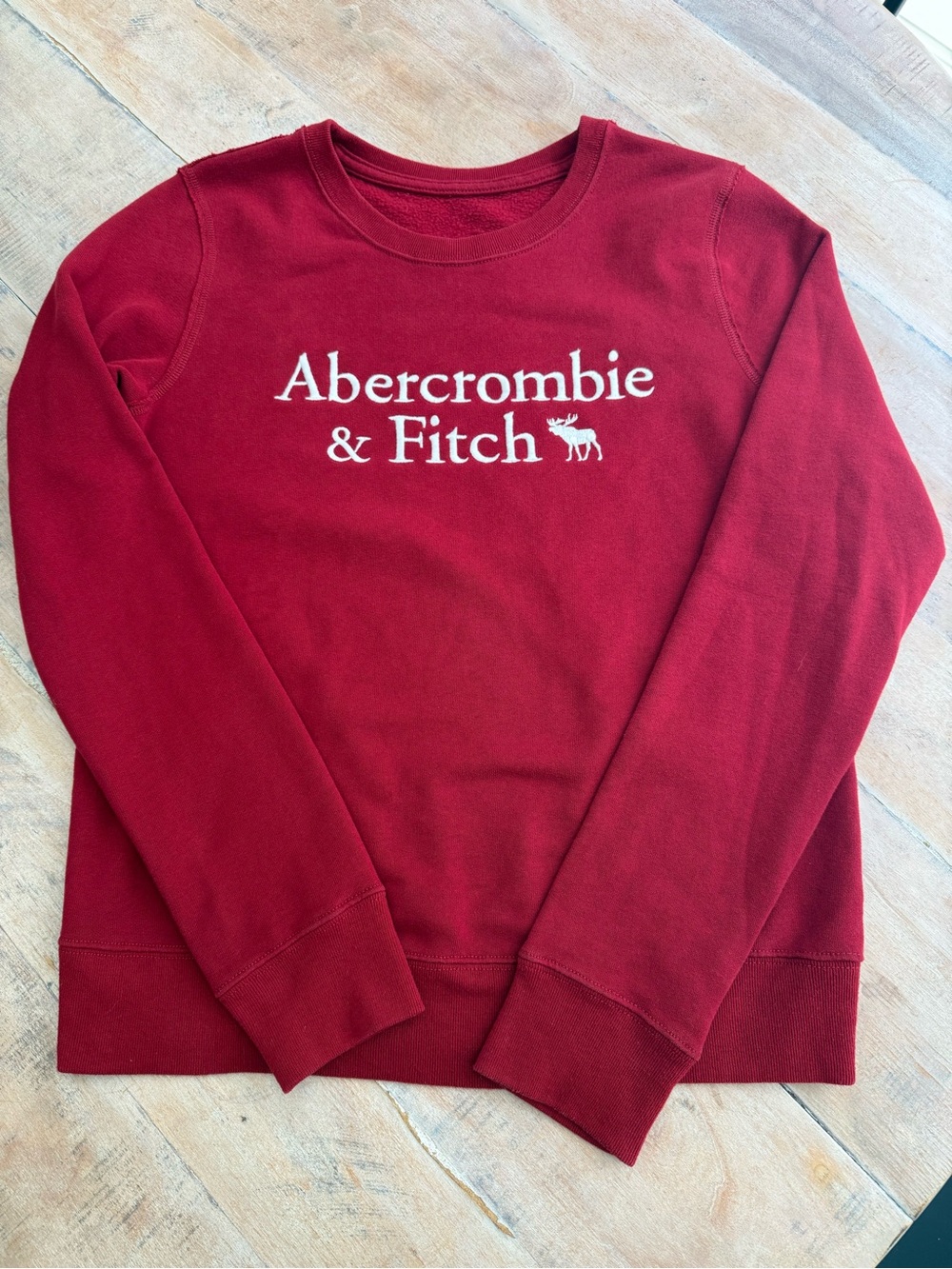 Vintage y2k Abercrombie & Fitch Women’s Red Crewneck Sweater